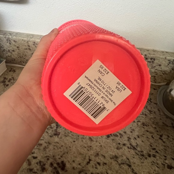 Dragonfruit Starbucks cup - Picture 2 of 2